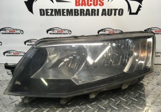  Far Stanga Skoda Octavia 3 An 2014 Cod : 5E2941015 cu defect