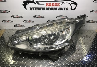 Far Stanga UK Peugeot 208 An 2014 Cod : 9802221580