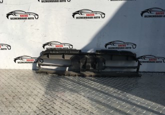 GRILA ACTIVA RADIATOR AUDI A4 B8 2013 OEM: 8K0807233G