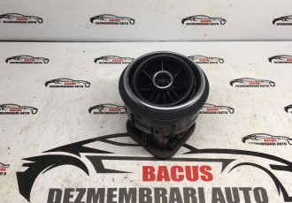 Grila aer bord avand coul original pentru Audi A3 8V cod- 8V0820901