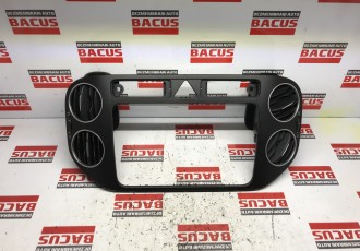 Grila Aer Bord Centrala Cu Rama 2 Din Cd Vw Tiguan / Golf 5 Plus Cod 5M0858071K