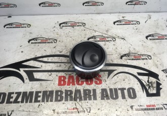 Grila aer bord Dacia Logan 2 MCV: 687604194R [Fabr 2010-2019]