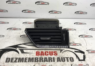 Grila aer bord dreapta avand codul original pentru Skoda Octavia 3 cod- 5E0819702 