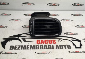 Grila aer bord dreapta avand codul pentru VW POLO 6R 2013 cod- 6RF819704 