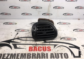 Grila aer bord stanga, Peugeot 206 cod 9632184877