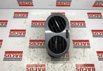 Grila Aer Bord Stanga VW Golf 5 plus / Tiguan Cod 5M0819759