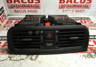 Grila aer centrala Skoda Fabia 2 cod: 5j0820951