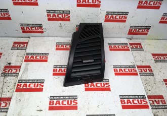 Grila aerisire stanga Bmw 1 (E81, E87) [Fabr 2004-2010] cod- 7059187