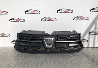 Grila bara fata Dacia Logan 2 an- 2019 cod- 623106923R (CROMATA)