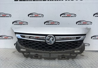  Grila bara fata Opel Astra K An Fabricatie 2017 Cod : 13499384