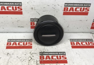 Grila Bord Dacia LOGAN II 2012 COD- 687608758r 