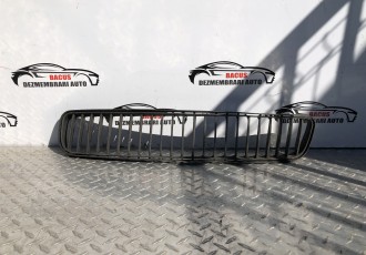 Grila centrala bara fata Skoda Roomster cod piesa : 5J0853677