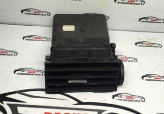 Grila centrala bord  Ford C-Max 1 (facelift) (2007 - 2010) cod- 3m51-r014L21