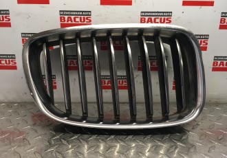 Grila Centrala de pe Capota BMW Seria 7 E65 E66 730 Facelift 2005 - 2008