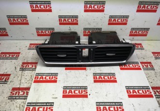  Grila Grile Aer Aerisire Ventilatie Bord Centrala Mazda 3 AN 2015 
