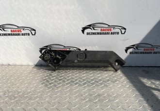 Grila proiector dreapta VW Golf 6 cod: 5k0853666a