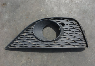 Grila proiector stanga fata Seat Ibiza 5 cod: 6J0853665A