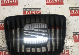 Grila radiator Seat Ibiza; 6K0853654D