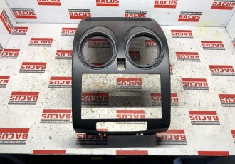 Grila Radio / Cd Bord / Consola Centrala Nissan Qashqai j10 An 2012 Cod : P10381A77100