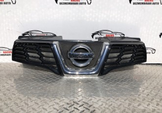   Grila superioara bara fata Nissan Qashqai 2010-2013 j10 cod- 62310BR00A CU ORNAMENT CROMAT