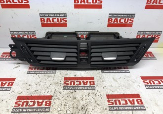 Grila Ventilatie Aer bord Centrala BMW E90 Cod: 64222991235