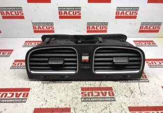 Grila Ventilatie Aer Bord Centrala Cu Buton Avarii VW Golf 6 Cod 5K0815736