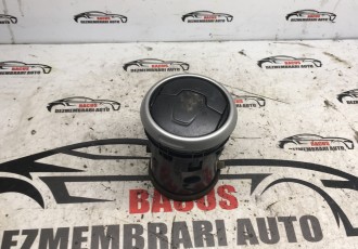 Grila Ventilatie Aer Bord Nissan Qashqai An 2012 COD : 68760JD10A	