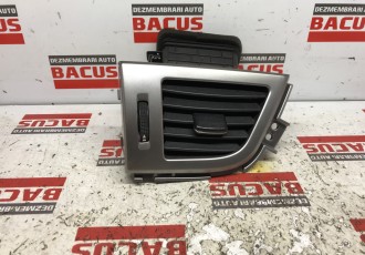 Grila Ventilatie Aer Bord Stânga Hyundai i30 An 2015 Cod 97480A6000