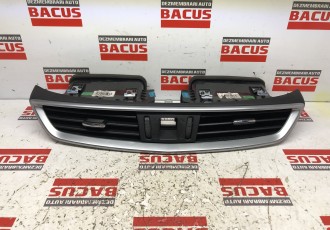 Grila Ventilatie Aer Centrala Bord Nissan Qashqai An 2019 Cod : 68750HV50B / 687504EA0B