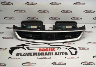 Grila Ventilatie Aer Centru Bord Nissan Qashqai 2 J11 An 2014 Cod : 687504EA0A