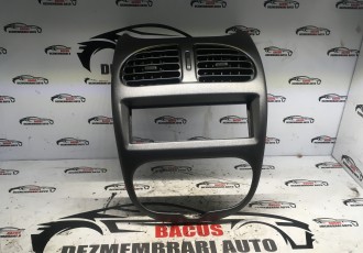 Grila Ventilatie Aer Din Bord Centrala Peugeot 206 1998-2013 cod- 9643007377, 