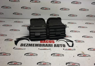 Grila ventilatie bord u024313800 Hyundai Tucson 1 (2004 - 2010)