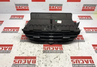Grila Ventilatie Centrala Peugeot 208 An 2015 Cod : 9672848677