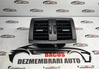 Grila ventilație cotiera BMW Seria 3 F30 / F31 2.0 Motorina 2015, 926535001