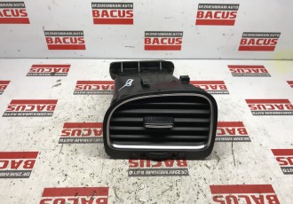 Grila Ventilatie Stanga Vw Golf 6 Cod 5K0819703K