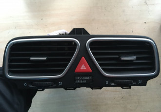 Grile ventilatie VW Scirocco 2010 cod 1Q0819735C