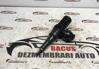 Injectoare VW Golf 5 1.9 tdi cod 038130073A / 0414720215