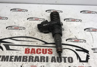 Injectoare VW Golf 5 1.9 tdi cod 038130073AG / 0414720215 	