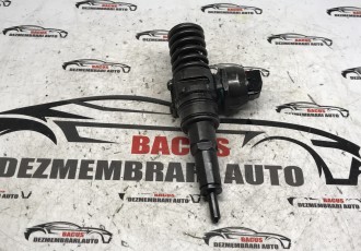 Injectoare VW Golf 5 1.9 tdi cod 038130073AG / 0414720215 
