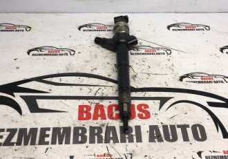 INJECTOR 095000-5760 1465A054 Denso Mitsubishi 