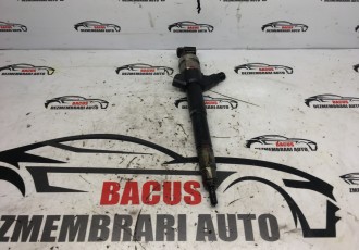 INJECTOR 095000-5760 1465A054 Denso Mitsubishi 