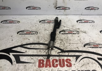 Injector 2.0 / 3.0 benzina BMW Seria 1 2 3 4 5 6 / X3 X5 X6 cod 7597870-05 / 0261500109