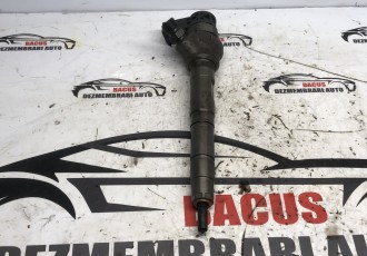 Injector audi 2.0 tdi 03l130277j 0445110369 a4 b8