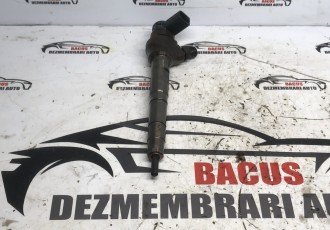 Injector audi 2.0 tdi 03l130277j 0445110369 a4 b8