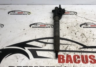 Injector combustibil Diesel Volvo s60 v60 2.0 D D5204T3 BOSCH D4 31303238