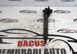 Injector combustibil Diesel Volvo s60 v60 2.0 D D5204T3 BOSCH D4 31303238