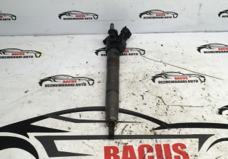 Injector combustibil Diesel Volvo s60 v60 2.0 D D5204T3 BOSCH D4 31303238