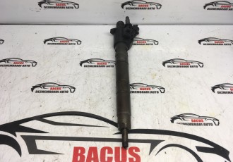 Injector combustibil Diesel Volvo s60 v60 2.0 D D5204T3 BOSCH D4 31303238
