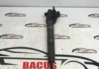 Injector combustibil Diesel Volvo s60 v60 2.0 D D5204T3 BOSCH D4 31303238