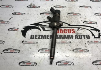 Injector Ford Focus 2 1.6 TDCI 2004-2010 cod- 0445110188